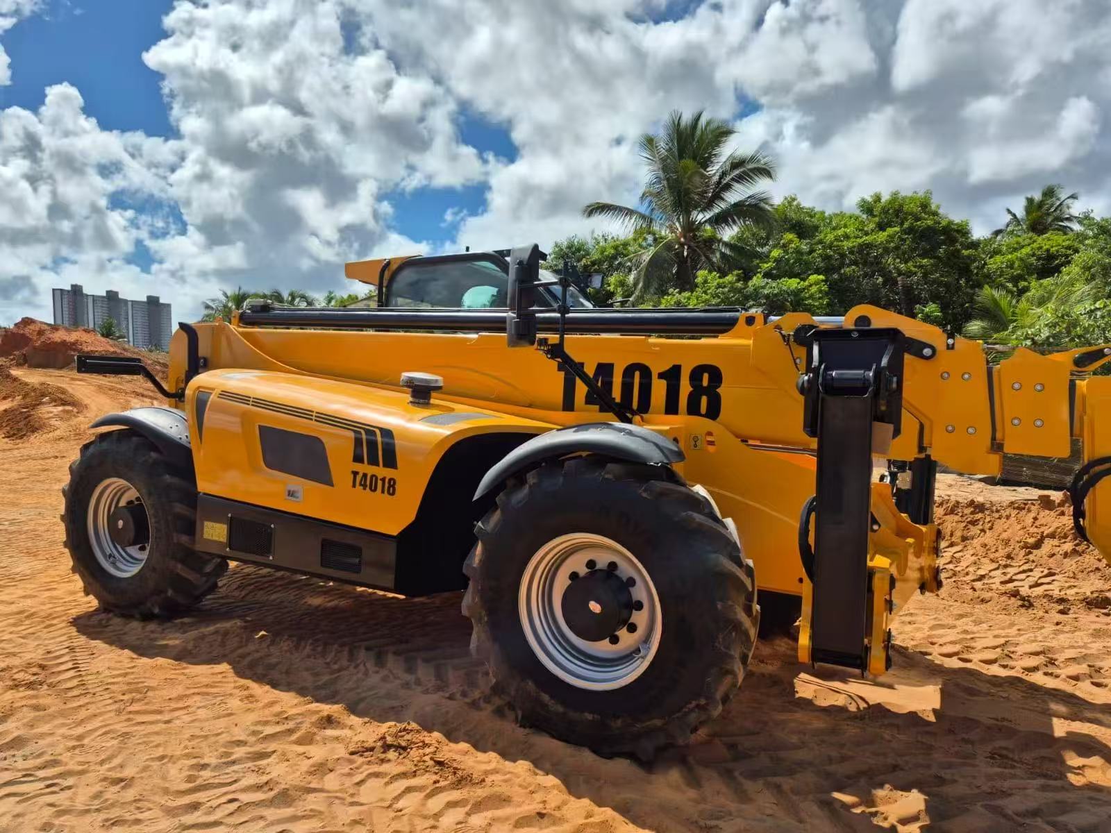Telehandler T4018 arrived Brazil    